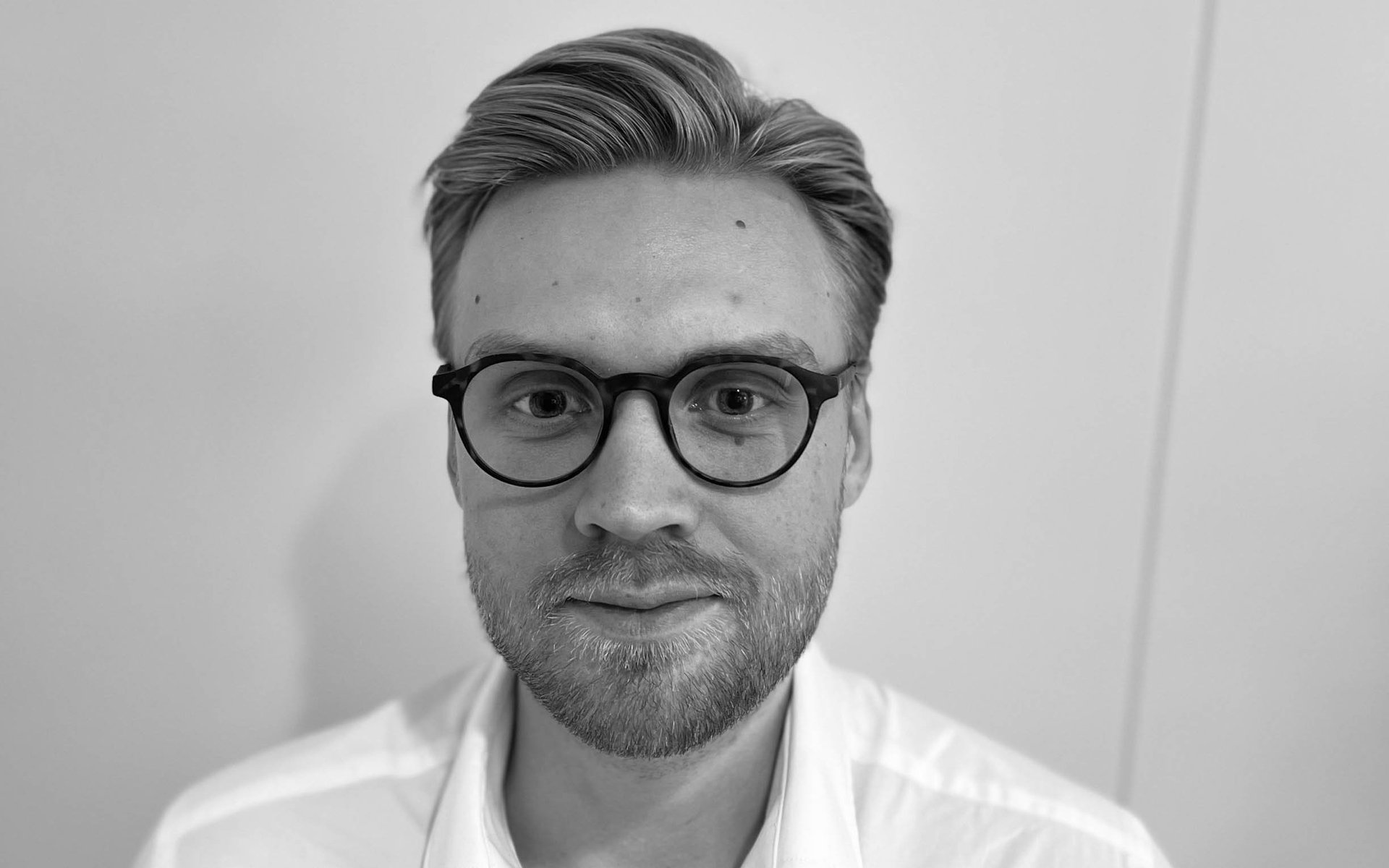 <span id="hs_cos_wrapper_name" class="hs_cos_wrapper hs_cos_wrapper_meta_field hs_cos_wrapper_type_text" style="" data-hs-cos-general-type="meta_field" data-hs-cos-type="text" >Fra kundeservice til prosjektledelse</span>