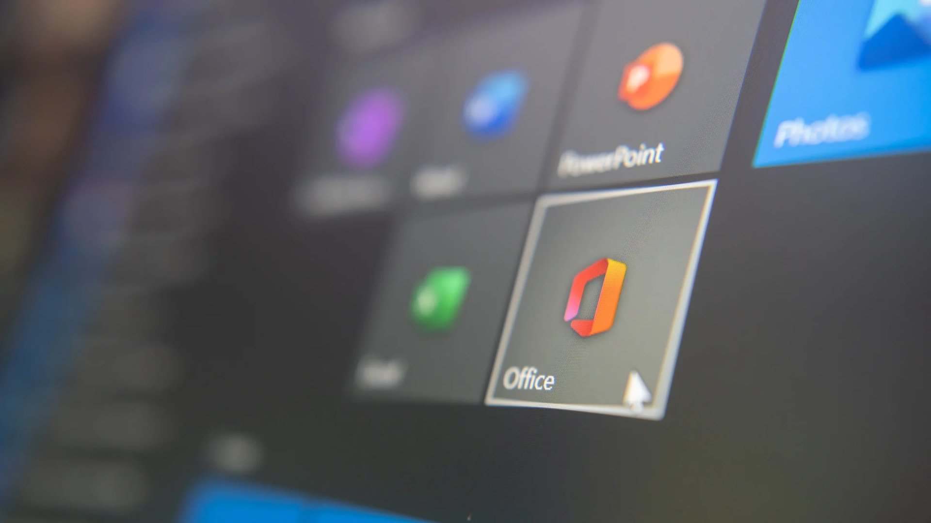 <span id="hs_cos_wrapper_name" class="hs_cos_wrapper hs_cos_wrapper_meta_field hs_cos_wrapper_type_text" style="" data-hs-cos-general-type="meta_field" data-hs-cos-type="text" >Lisensendringer hos Microsoft 2024</span>